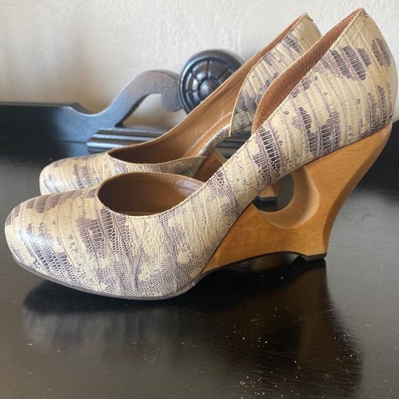 Schuler & Sons Philadelphia Wooden Heels - Picture 2 of 13